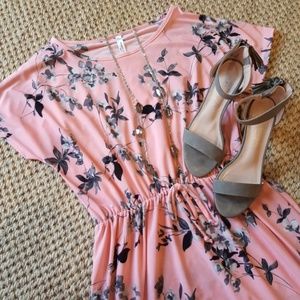 SLIMMING pink and gray dress
